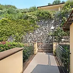 Cio Villa *